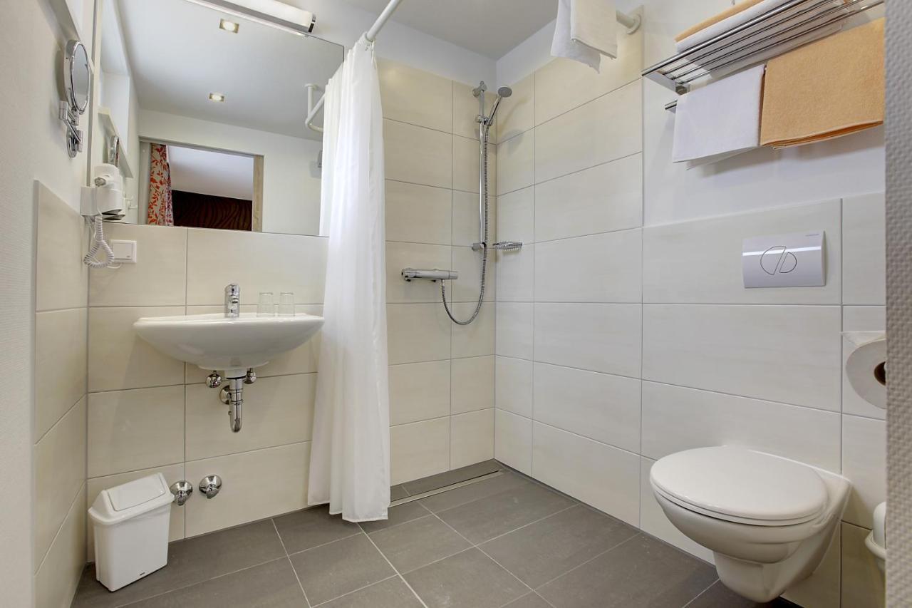 Lindenhof Hotel Osterspai Kültér fotó