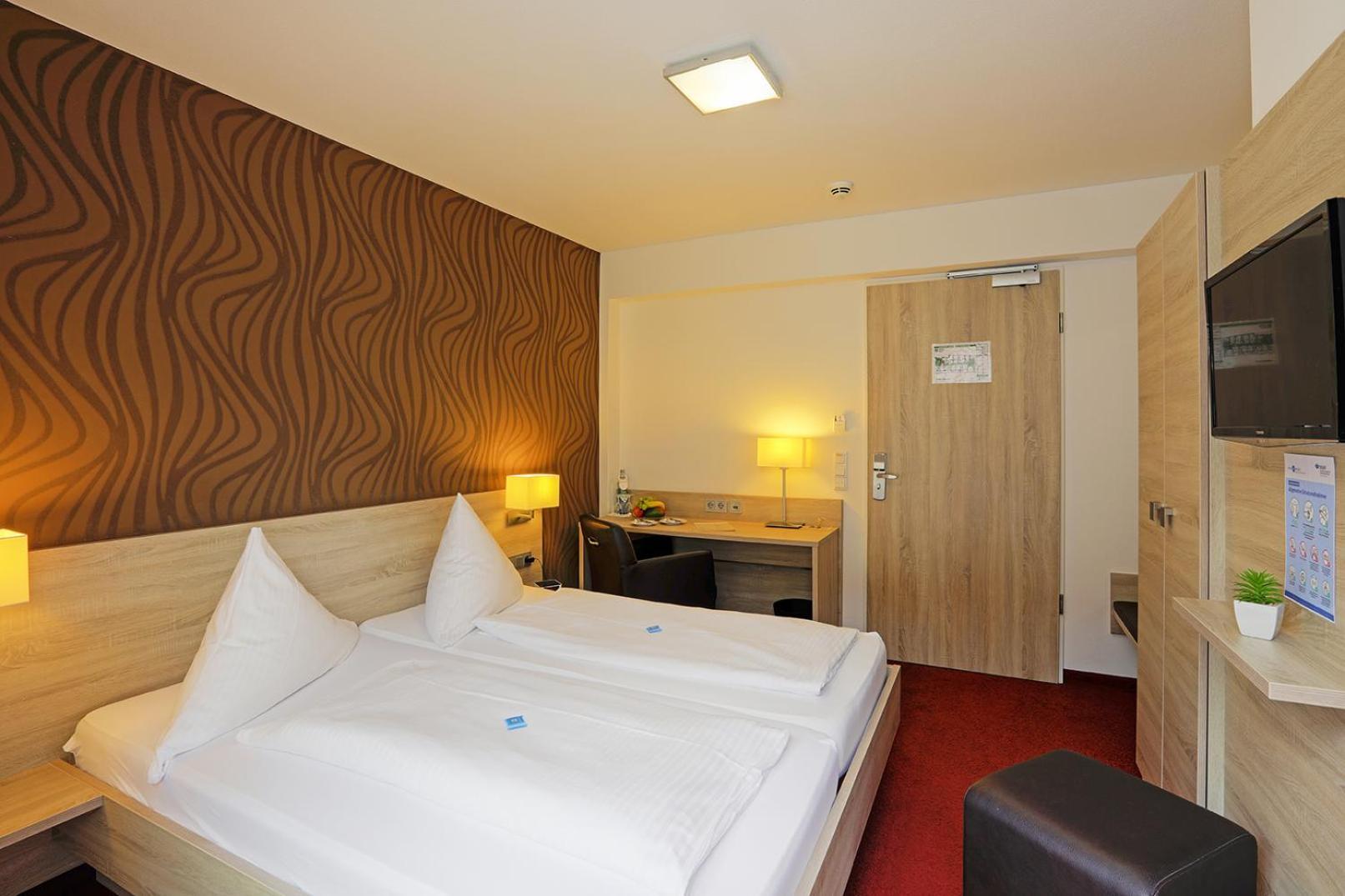 Lindenhof Hotel Osterspai Kültér fotó