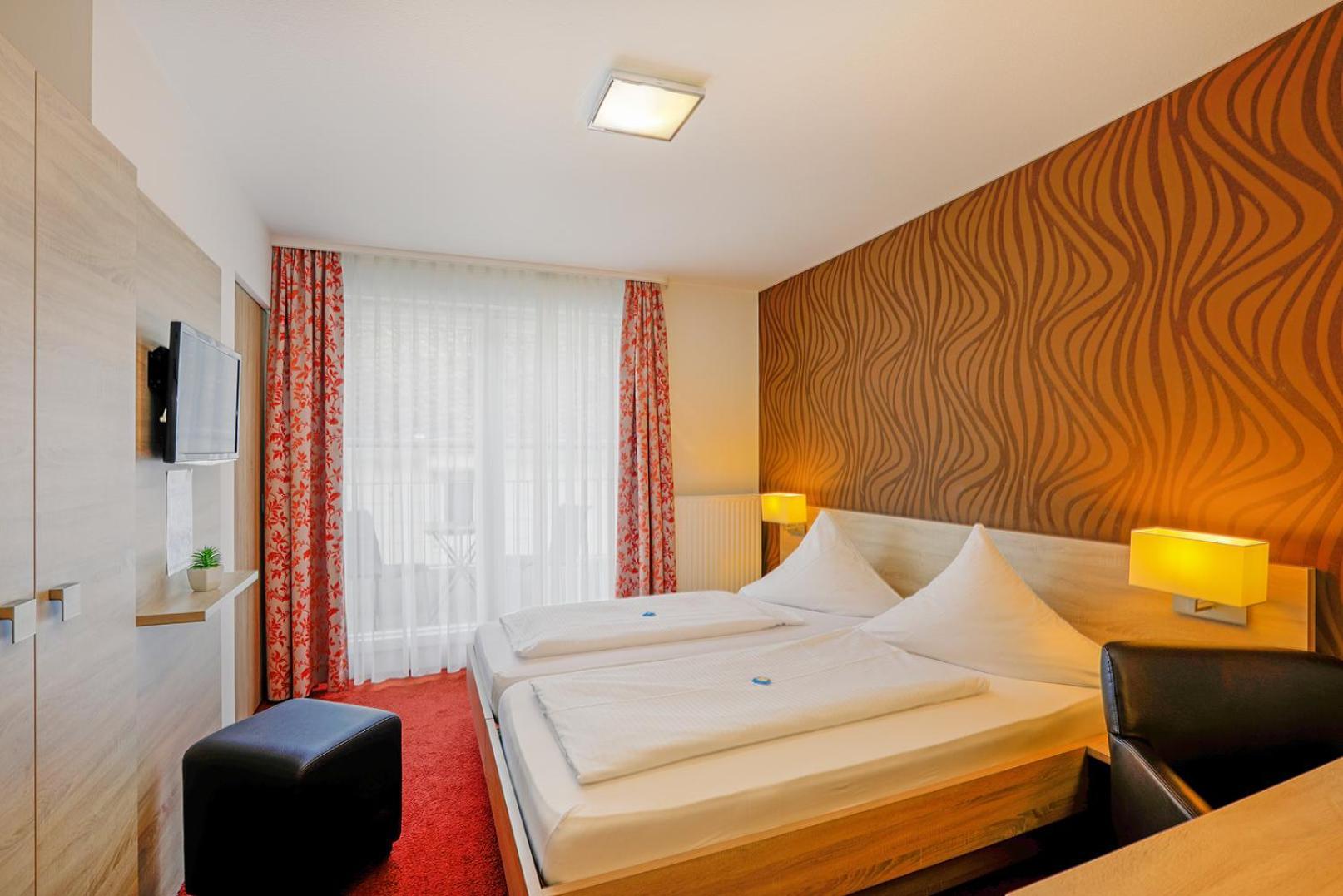 Lindenhof Hotel Osterspai Kültér fotó