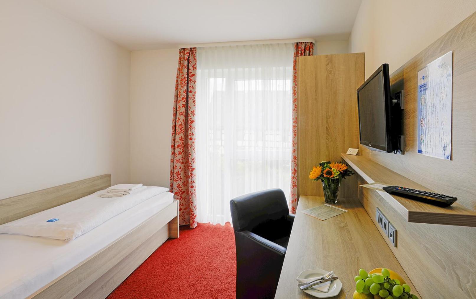 Lindenhof Hotel Osterspai Kültér fotó