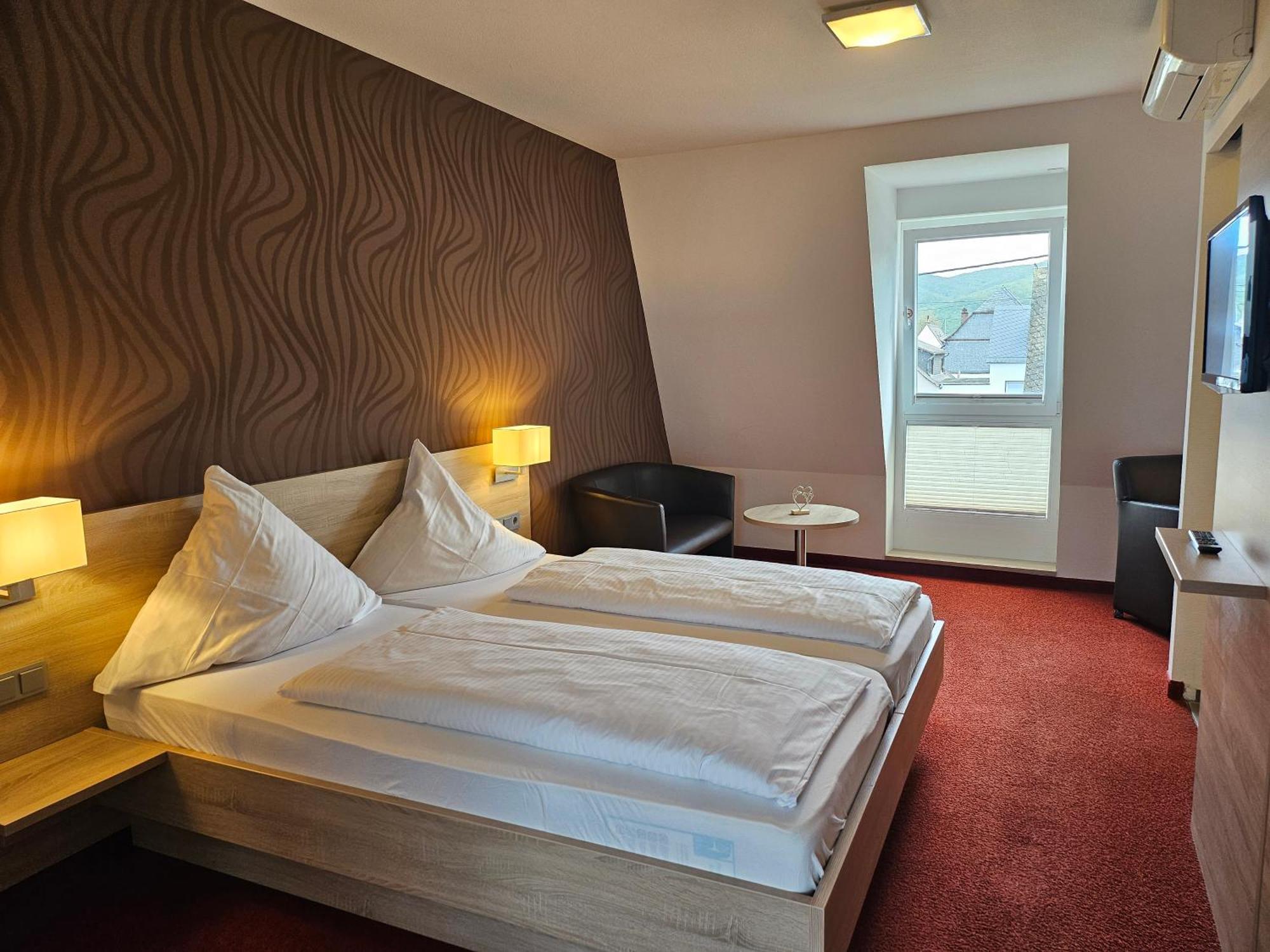 Lindenhof Hotel Osterspai Kültér fotó